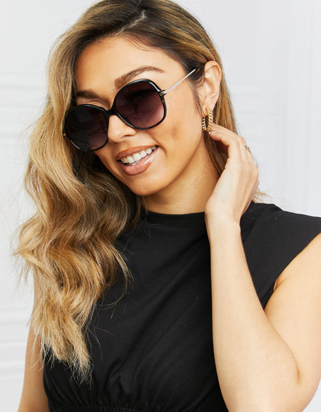 Metal-Plastic Hybrid Full Rim Sunglasses