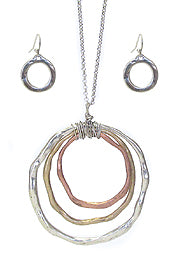 Multi-Hoop Pendant Necklace set