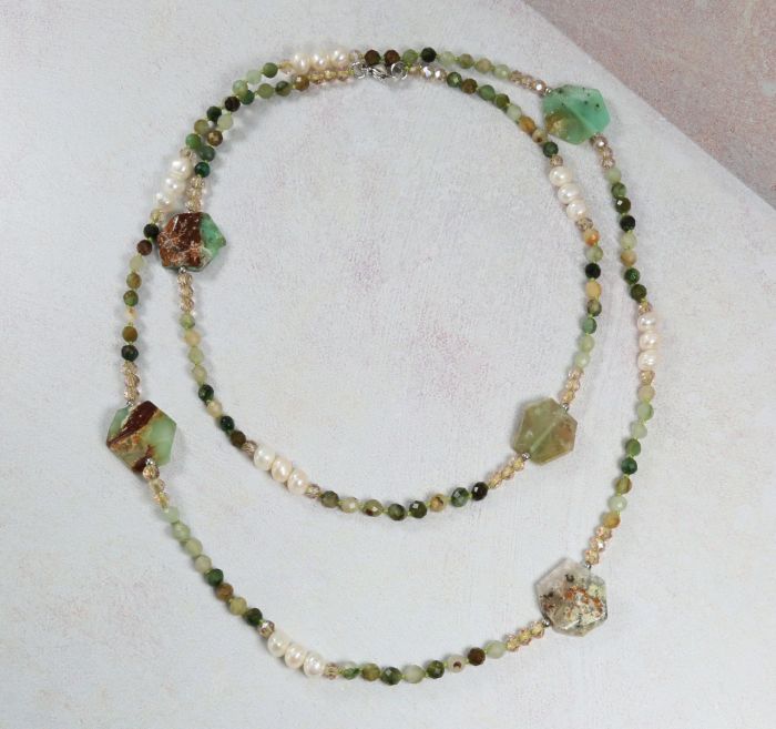 Chrysoprase and Freshwater Pearls Necklace