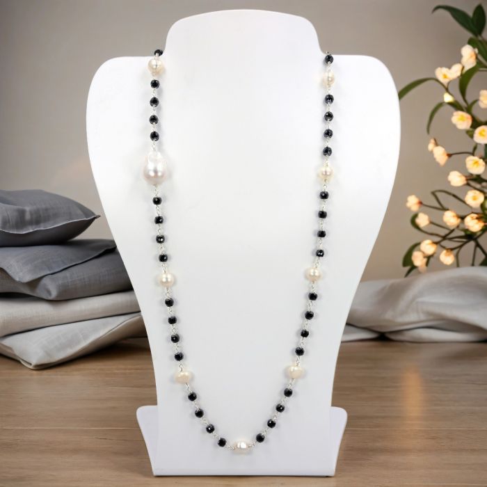 Onyx and Freshwater Pearls Necklace