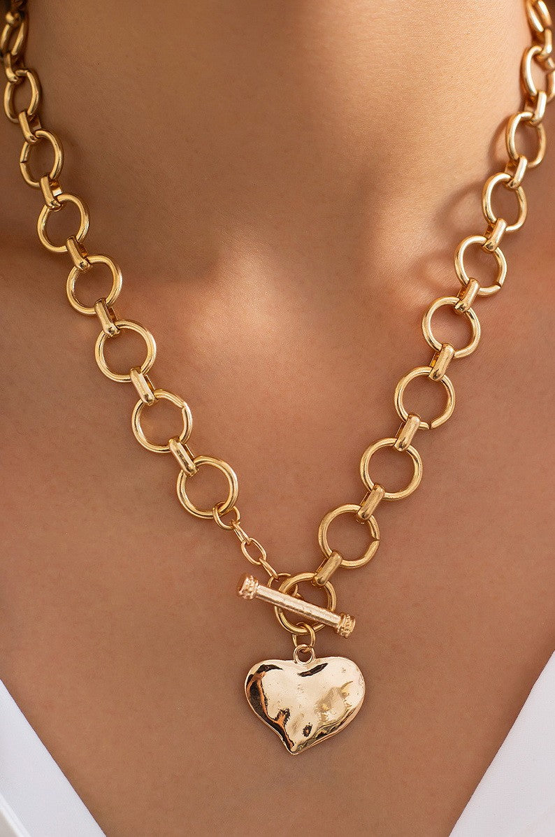Notable Hammered Heart Front Toggle Necklace - Gold
