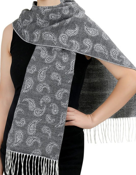 Cashmere feel scarf with paisley design