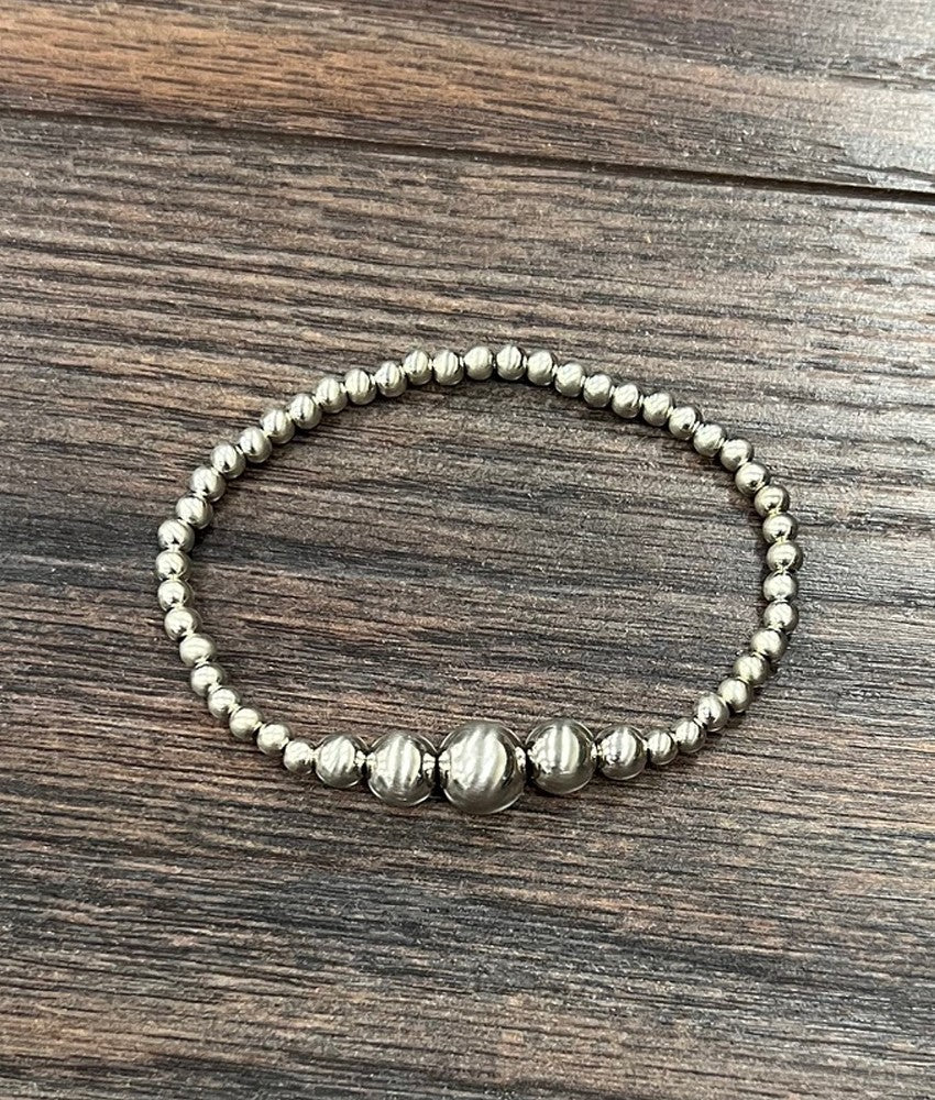 Shiny silver bead stretch bracelet