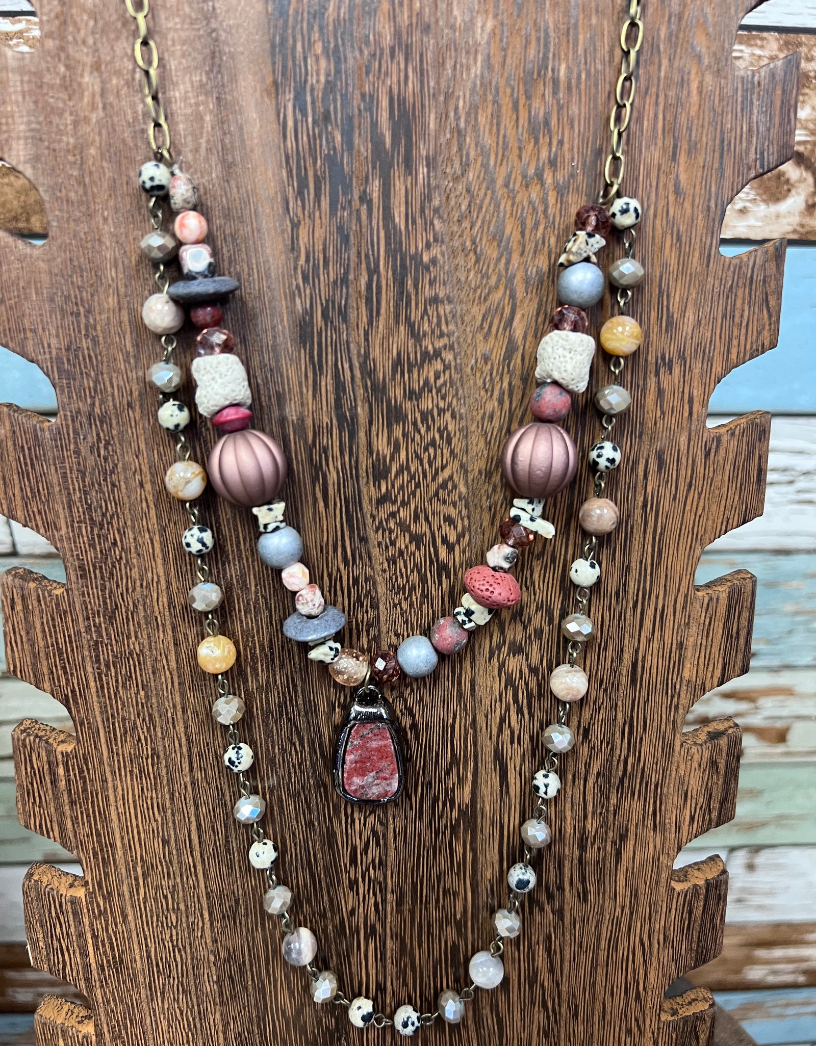 PGJ Glass Crystal & Natural Stone Layered Vintage Blush Necklace