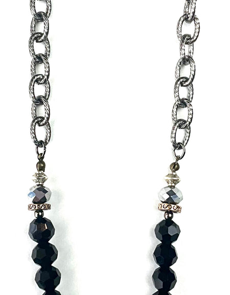 SHORT BEADS & CHAIN W/LG. GLASS PENDANT CENTER