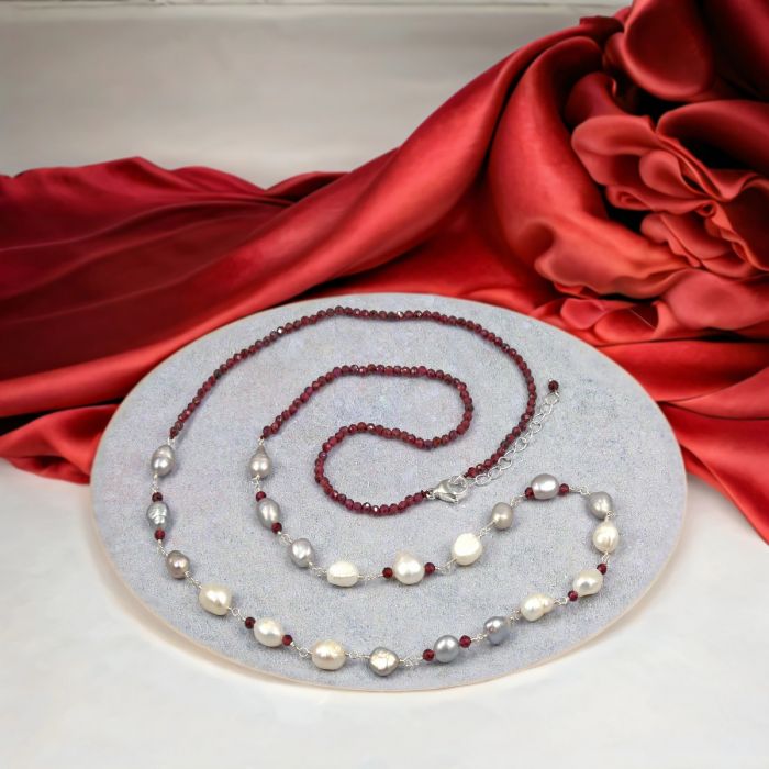 Garnet and Freshwater Pearls Necklace