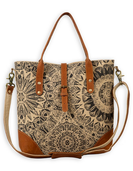 Le Medallion Vintage Cut Shoulder Bag