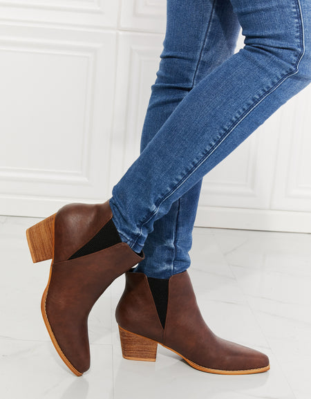 MMShoes Back At It Point Toe Bootie in Chocolate